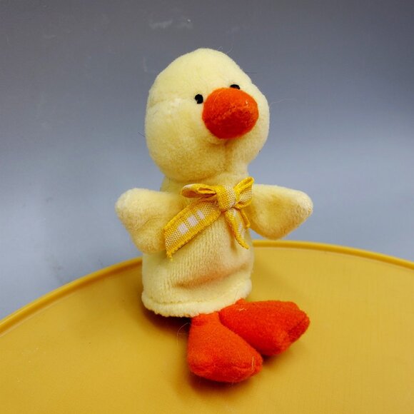 Starbucks Chapsy the Duck Easter Spring Collector Finger Puppet 1st Series 2000 - Picture 2 of 8